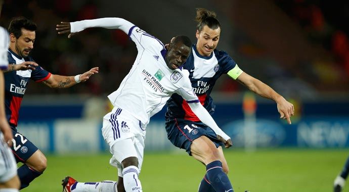 Anderlecht puanla tanıştı, PSG zirveyi bırakmadı