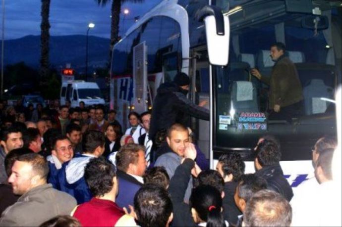 AŞTİ'de asker uğurlaması izdihama neden oldu