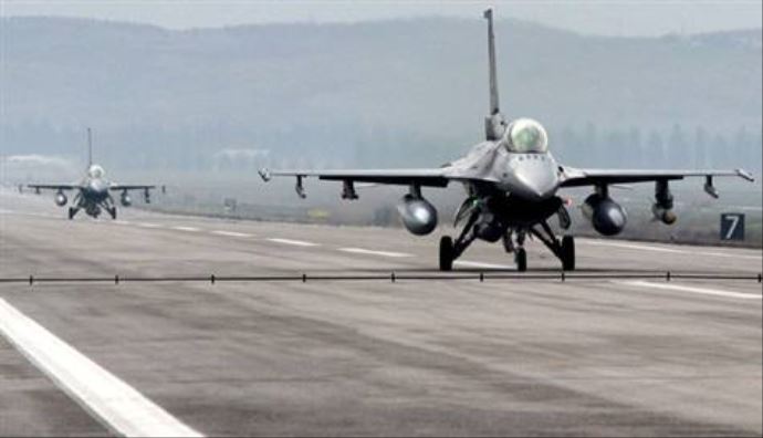 Türk jetleri Rus uçağını izledi