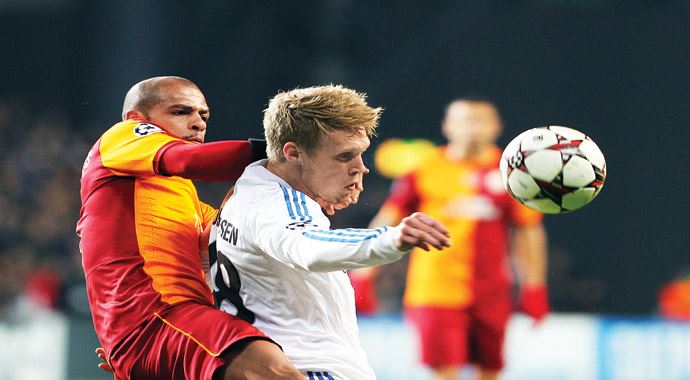 Aslan, UEFA Kupasını söküp aldığı statta Kopenhag'a teslim oldu