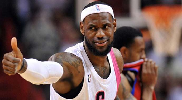 Lebron James'ten tarihi rekor