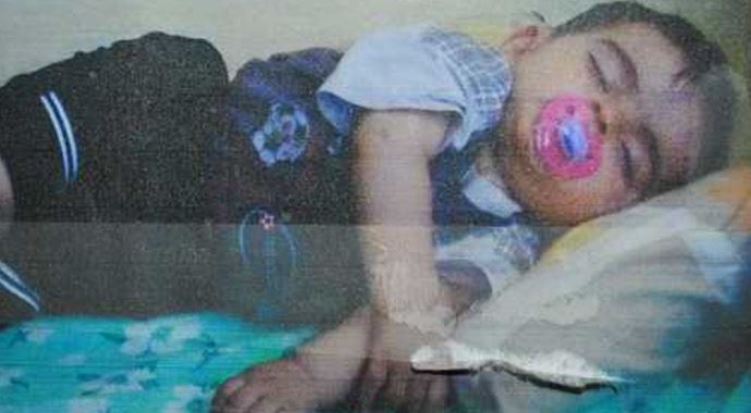 Balkondan düşen 2 yaşındaki bebek hayatını kaybetti Balkondan düşen 2 yaşındaki bebek hayatını kaybetti