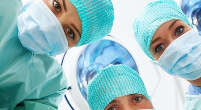 Yaptıkları ameliyatlarla dünya birincisi oldular Yaptıkları ameliyatlarla dünya birincisi oldular