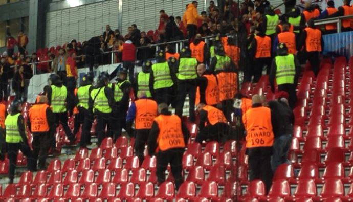 Kopenhag&#039;da gözaltına alınan Galatasaraylı taraftarlar tutuklandı