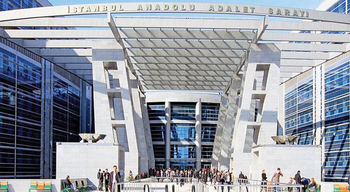 'Adalet'te skandal 'Adalet'te skandal