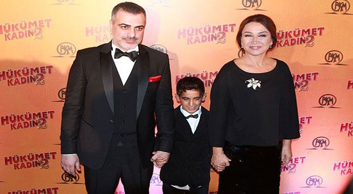 Sermiyan Midyat 'Hükümet Kadın 2'nin galasına katıldı Sermiyan Midyat 'Hükümet Kadın 2'nin galasına katıldı