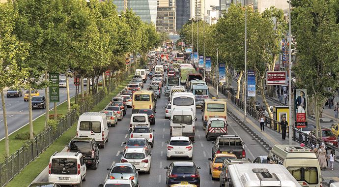 TomTom'un raporu, 'En kısa mesafede bile beş günü çalıyor'