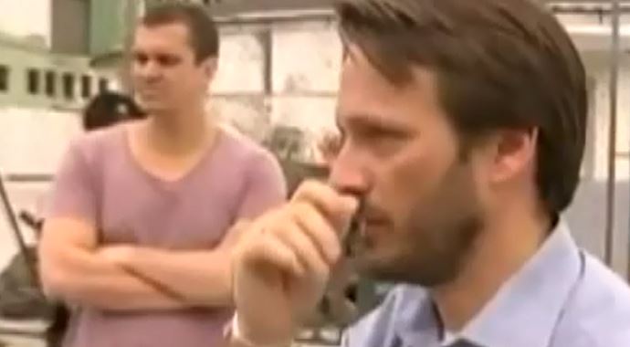 Canlı Yayında Bakan yardımcısını tokatladı Canlı Yayında Bakan yardımcısını tokatladı