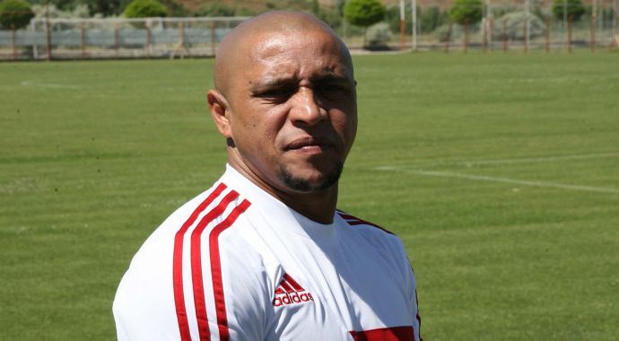 Roberto Carlos'tan teklif açıklaması Roberto Carlos'tan teklif açıklaması