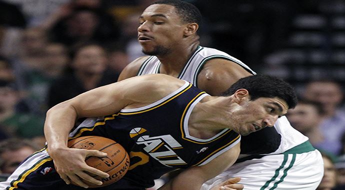 NBA'da Utahlı Enes Kanter şov yaptı, 22 sayı NBA'da Utahlı Enes Kanter şov yaptı, 22 sayı