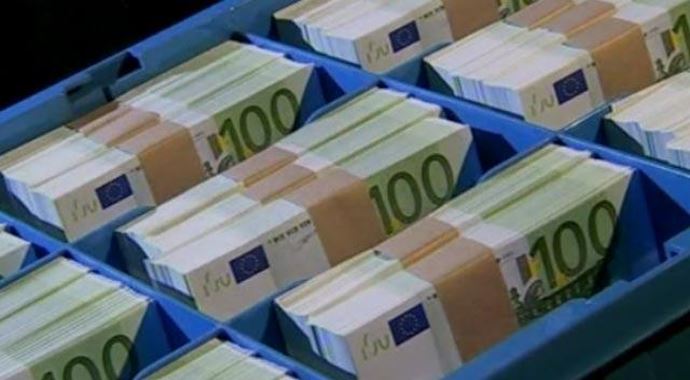 Euro Bölgesi'nde sürpriz faiz indirimi Euro Bölgesi'nde sürpriz faiz indirimi