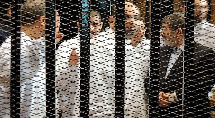 Mursi'nin ailesiyle görüştüğü bildirildi Mursi'nin ailesiyle görüştüğü bildirildi