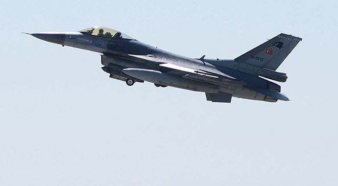Türk F-16'ları Rus ve Yunan uçaklarını izledi