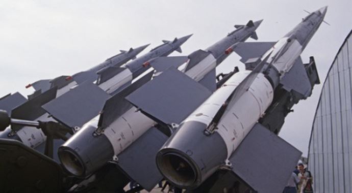 Rusya Mısır'a silah satmaya hazır