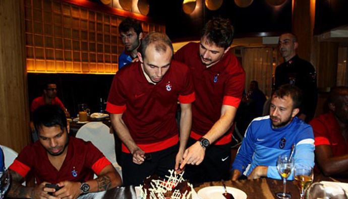 Adrian&#039;a doğum günü kutlaması