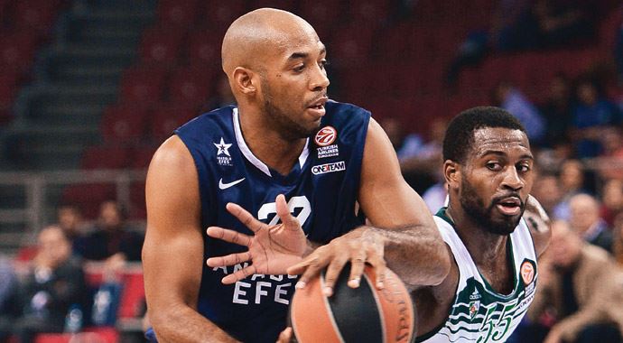 Anadolu Efes son çeyrekte coştu, 72-61