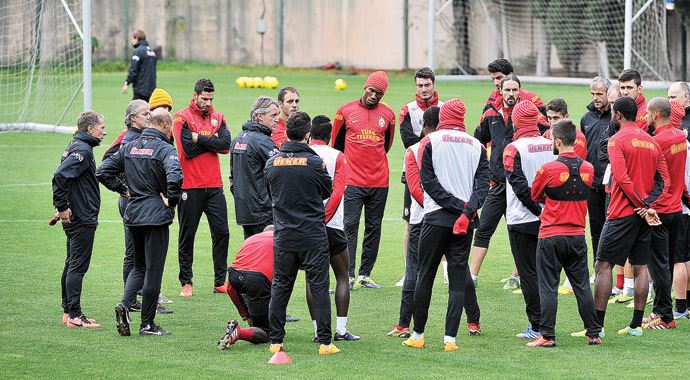 Mancini'den 'tarihi' konuşma Mancini'den 'tarihi' konuşma