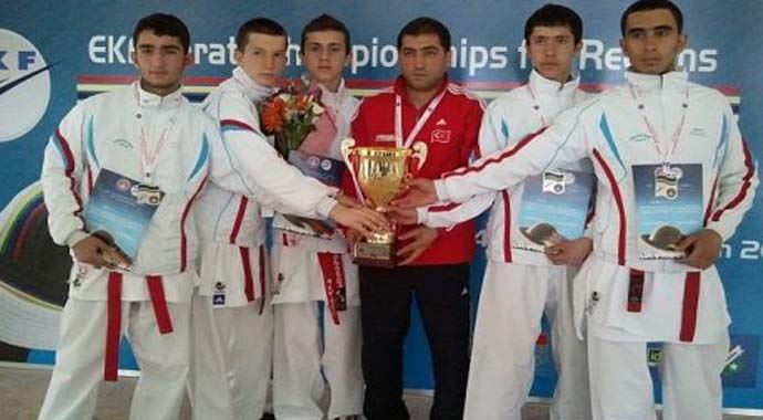 Türk sporcu, İsviçre'den 3 kupa ile döndü Türk sporcu, İsviçre'den 3 kupa ile döndü