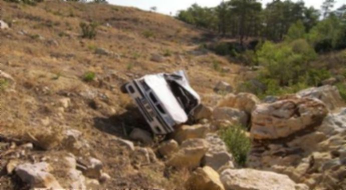 Hastane dönüşü feci kaza, 2 ölü