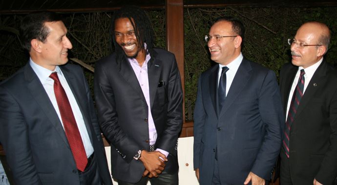 Bekir Bozdağ&#039;dan derbi yorumu