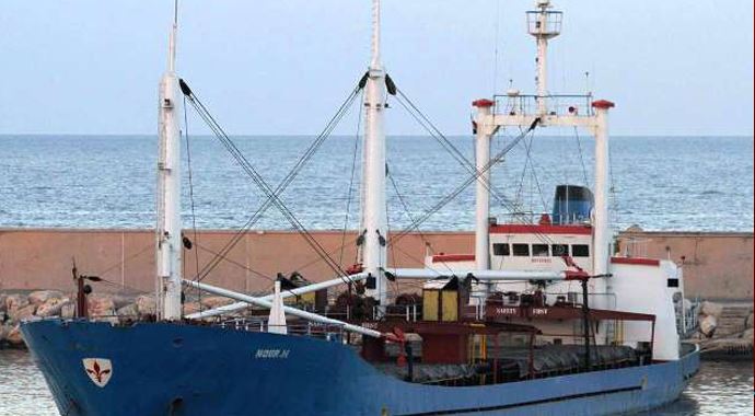 Yük gemisinden cephanelik çıktı