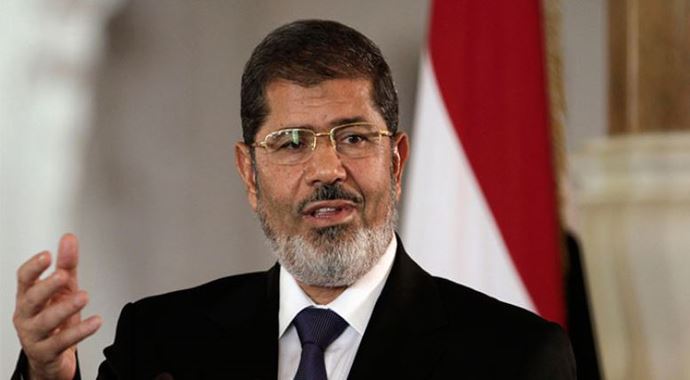 Mursi'ye izin çıktı, savunma heyetiyle görüşecek Mursi'ye izin çıktı, savunma heyetiyle görüşecek