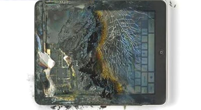 iPad Air patladı, satış mağazasında yangın çıktı iPad Air patladı, satış mağazasında yangın çıktı