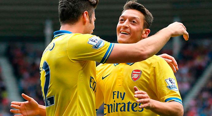 Arsenal, Mesut ile zirveyi sevdi Arsenal, Mesut ile zirveyi sevdi