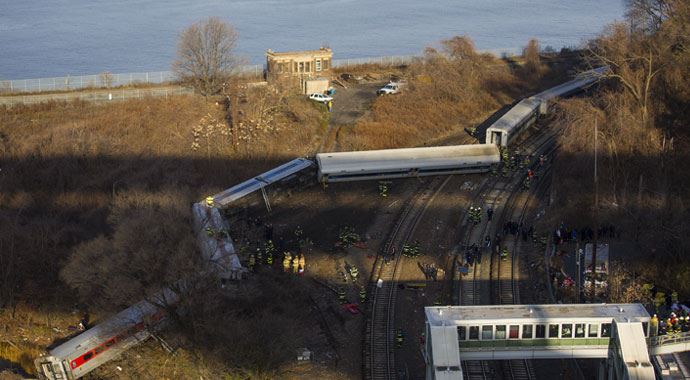 İşte ABD&#039;deki tren kazasından ilk görüntüler