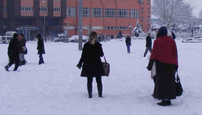 Hangi şehirlerde okullar tatil edildi Hangi şehirlerde okullar tatil edildi