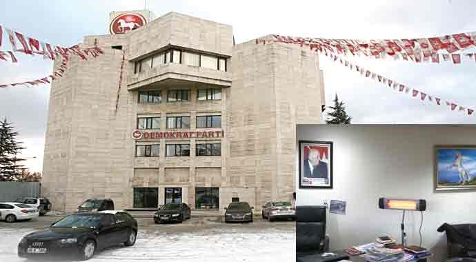 Eski ANAP binasında sobalı siyaset Eski ANAP binasında sobalı siyaset