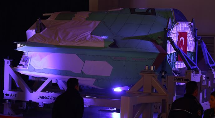 TUSAŞ, ilk F-35'in gövdesini teslim etti TUSAŞ, ilk F-35'in gövdesini teslim etti