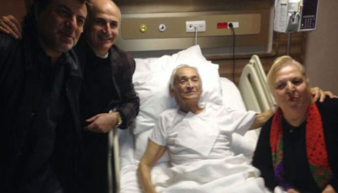 Adnan Şenses&#039;i dostları yalnız bırakmıyor