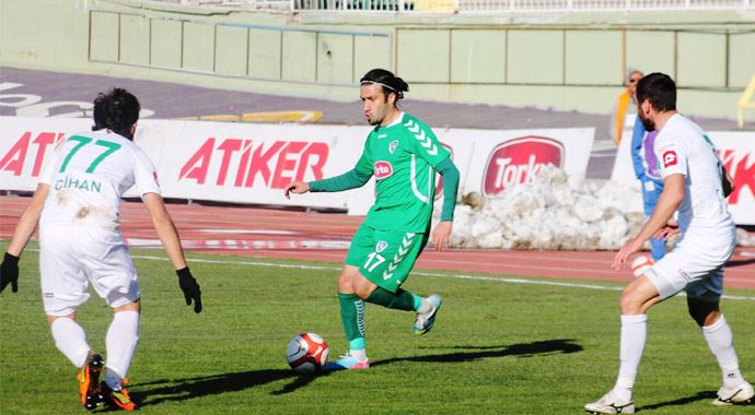 Konya Anadolu Selçukluspor&#039;da futbolcular kazan kaldırdı