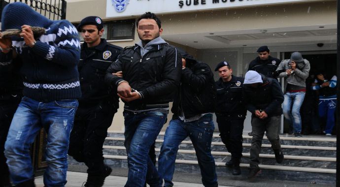Hatay&#039;da dev uyuşturucu operasyonu, 30 gözaltı