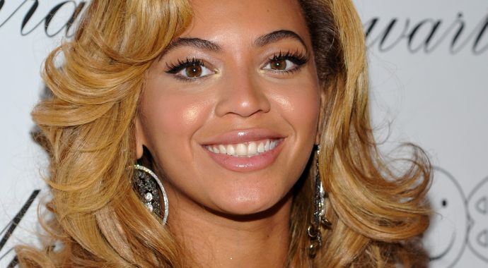 Beyonce'den sürpriz albüm Beyonce'den sürpriz albüm