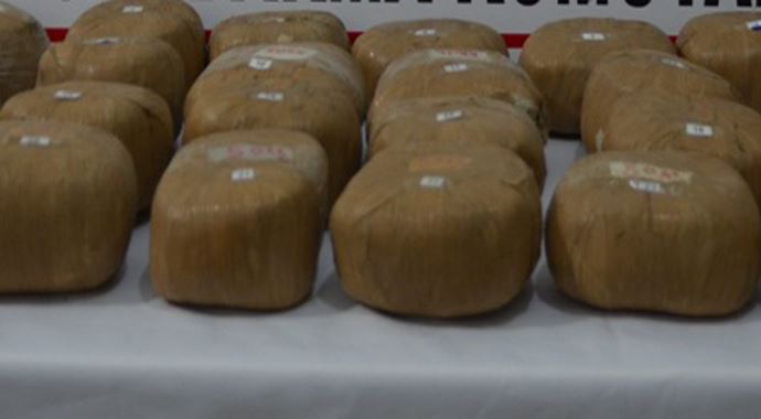 Erzurum'da 31 kilo 455 gram esrar ele geçirildi Erzurum'da 31 kilo 455 gram esrar ele geçirildi