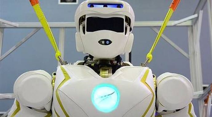 NASA'dan 1.90'lık insansı robot NASA'dan 1.90'lık insansı robot