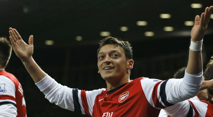 Mesut Özil'e ilginç övgü, 'Evinin bahçesinde oynarmış gibi' Mesut Özil'e ilginç övgü, 'Evinin bahçesinde oynarmış gibi'