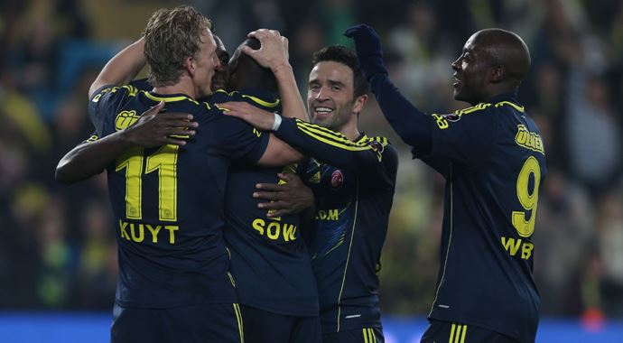 Fenerbahçe zirveyi sağlama aldı