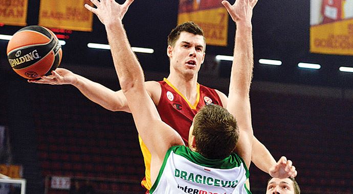 Cimbom tura attı, 76-57 Cimbom tura attı, 76-57