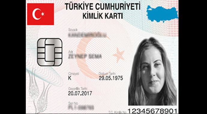 Kimlikte renk ayrımı bitiyor Kimlikte renk ayrımı bitiyor