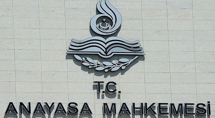 Anayasa Mahkemesi'nden 5 parti hakkında suç duyurusu Anayasa Mahkemesi'nden 5 parti hakkında suç duyurusu