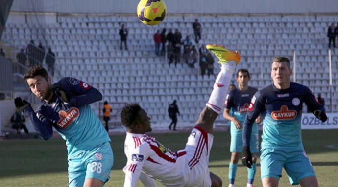 Sivasspor evinde kazandı Sivasspor evinde kazandı