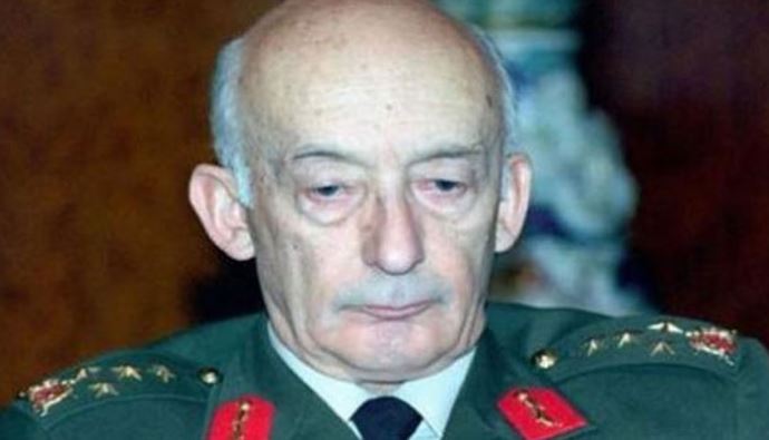 Teoman Koman vefat etti, Teoman Koman kimdir Teoman Koman vefat etti, Teoman Koman kimdir