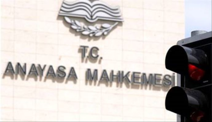 Anayasa Mahkemesi&#039;nden uzun tutukluluğa tazminat