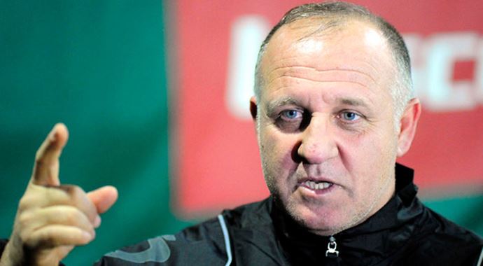 Konyaspor'da Uğur Tütüneker'in koltuğuna Mesut Bakkal oturdu Konyaspor'da Uğur Tütüneker'in koltuğuna Mesut Bakkal oturdu