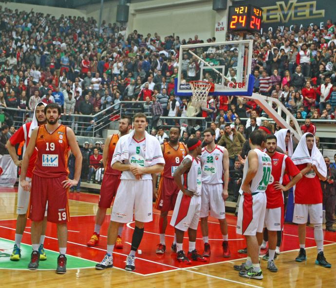 Pınar Karşıyaka: 58 Galatasaray Liv: 71