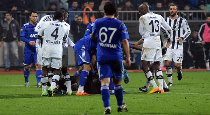 Kasımpaşa Beşiktaş maçının yankıları sürüyor Fernandes tükürdü mü Kasımpaşa Beşiktaş maçının yankıları sürüyor Fernandes tükürdü mü