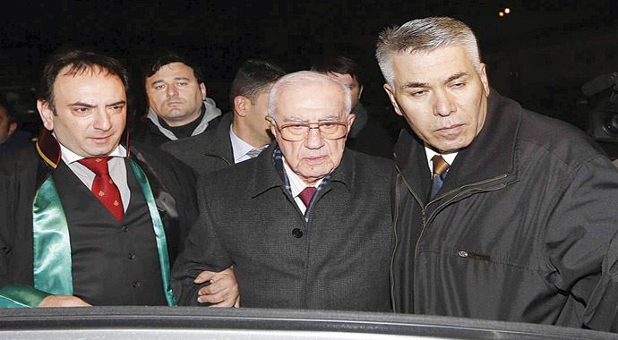 Karadayı&#039;ya çapraz sorgu, &#039;Fişlemeyi ilk defa sizden duyuyorum&#039;
